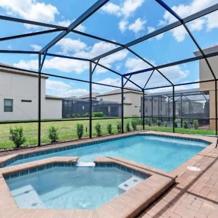 Luxury 5 Bed Pool Home Close To Disney, Spacious